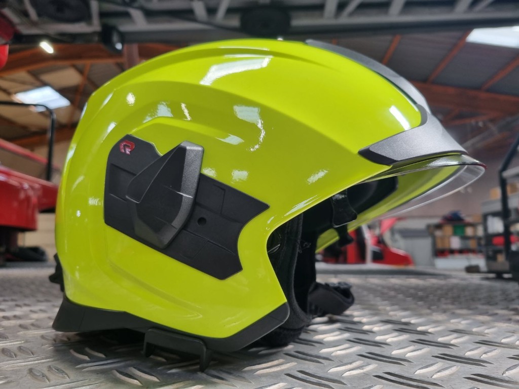 Casque de pompier pour le chef d'agrès - Marketplace Pompiers et Collectionneurs